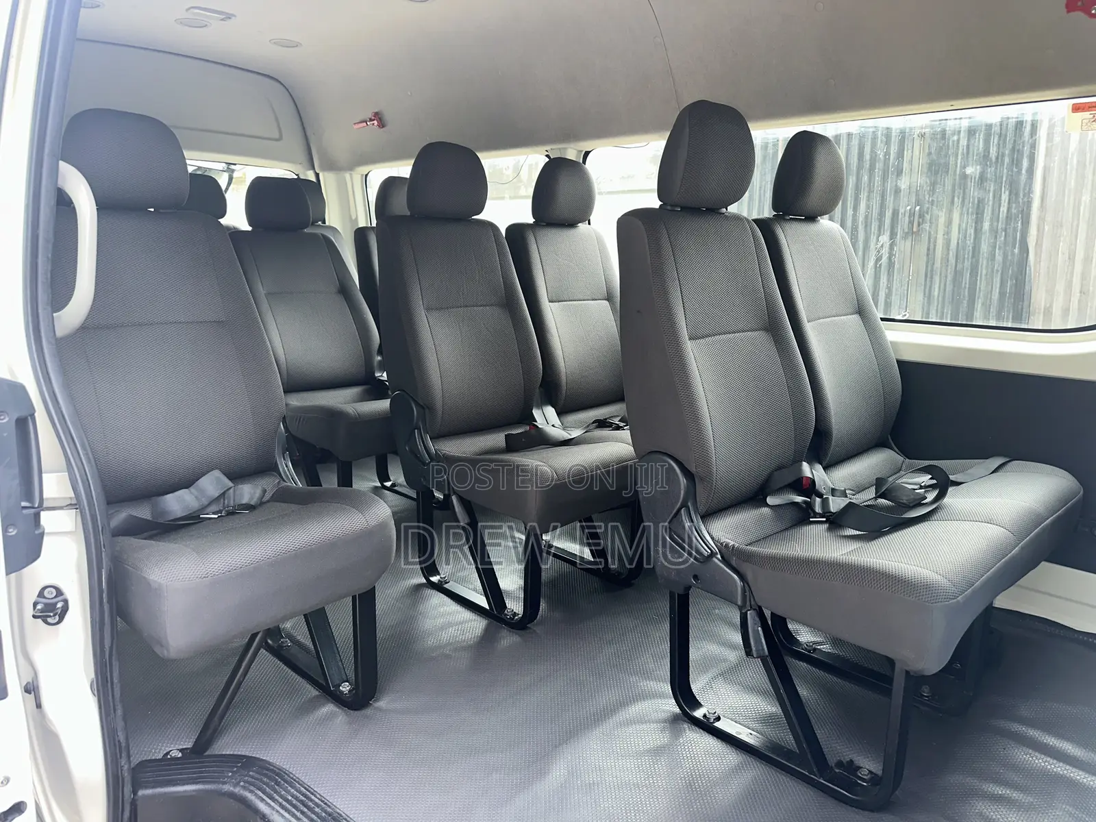 Toyota HiAce 2018 White
