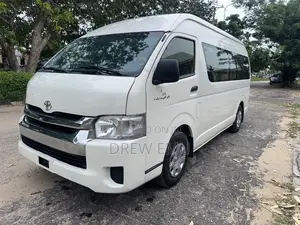 Toyota HiAce 2018 White