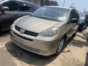 Toyota Sienna XLE 2005 Gold