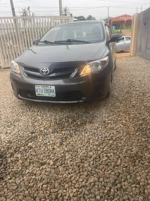 Toyota Corolla LE 4dr Sedan (1.8L 4cyl 4A) 2012 Matt Black