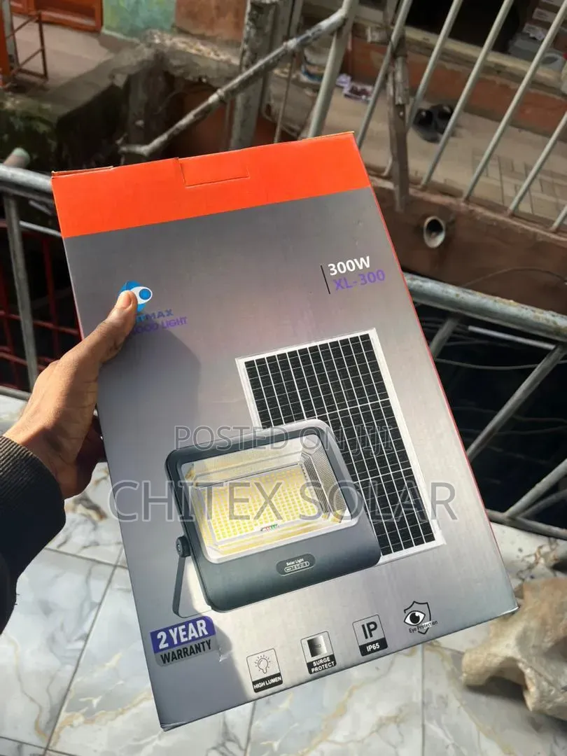 Cmountmax Solar Floodlight
