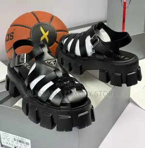 Prada Classic Men Shoes – Elegant, Durable Comfortable