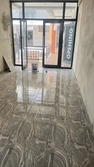 Shop Space to Let