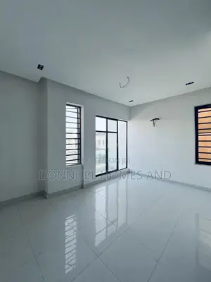 4bdrm Duplex in Ikota for rent
