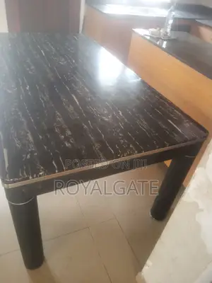 Mable Dining Table