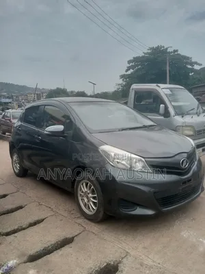Toyota Vitz 2012 Gray