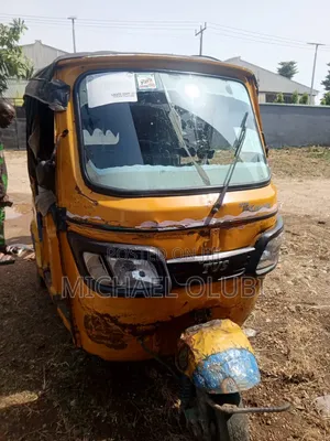 TVS King Deluxe Plus iTouch Start 2024 Yellow