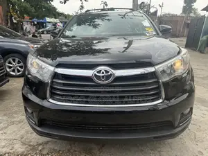Toyota Highlander XLE V6 4x2 (3.5L 6cyl 6A) 2016 Black
