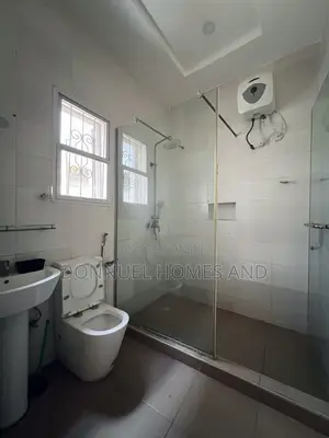 2bdrm Apartment in Lekki Expressway for rent