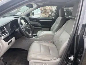 Toyota Highlander XLE V6 4x2 (3.5L 6cyl 6A) 2016 Black