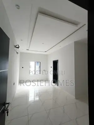 2bdrm Block of Flats in Treasure Estate, Sangotedo for sale