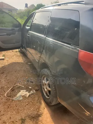 Toyota Previa 2005