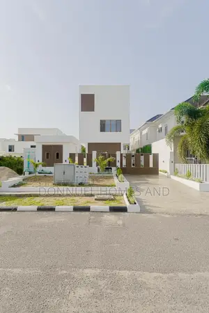 4bdrm Duplex in Lekki Phase 2 for rent