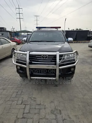 Toyota Hilux SR 4x4 2013 Black