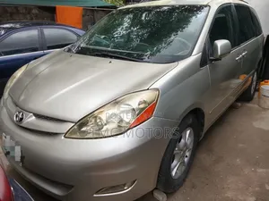 Toyota Sienna XLE AWD 2006 Silver