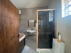 5bdrm Duplex in Ikota Villa Estate for rent