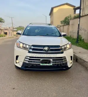 Toyota Highlander Limited 2019 White