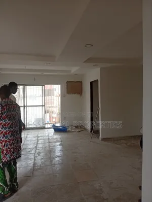Newly Renovated Spacious 4 Bedroom Flat Office Space