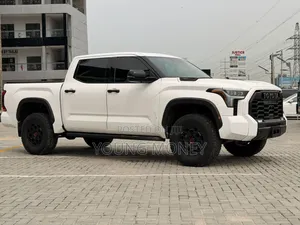 Toyota Tundra 1794 Edition CrewMax 6.5' Bed 2023 White