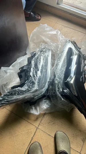 Headlights Lexus Lx 570 2018 to 2020 Available