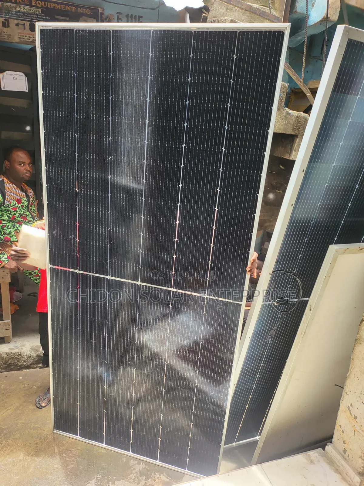 650w Jinko Bificial Solar Panel Halfcut