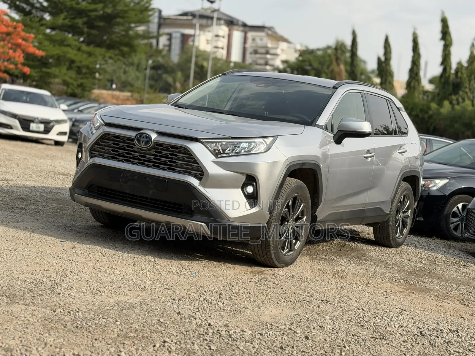 Toyota RAV4 2021 Silver