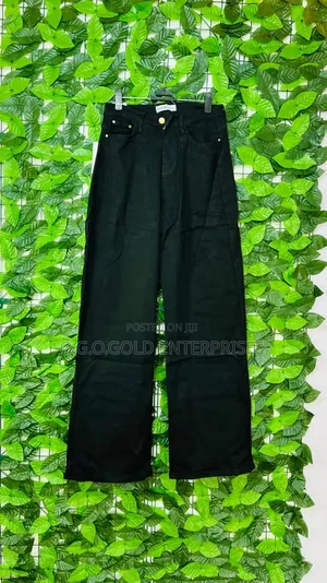 High-Waisted Black Wide-Leg Jeans