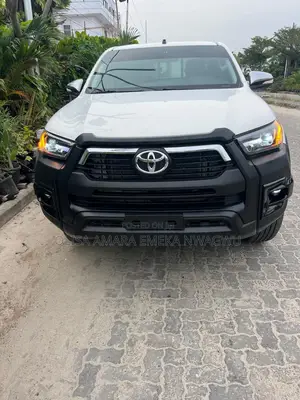 Toyota Hilux 2017 White