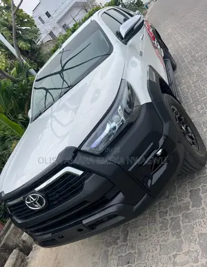 Toyota Hilux 2017 White