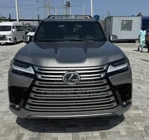 Lexus LX 600 2023 Silver