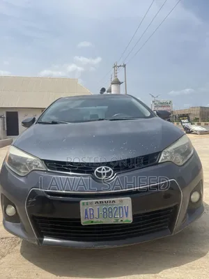 Toyota Corolla S 4dr Sedan (1.8L 4cyl CVT) 2015 Gray