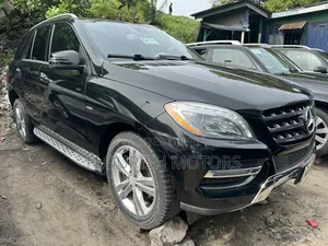 Mercedes-Benz M Class ML350 4MATIC 4dr SUV AWD (3.5L 6cyl 7A) 2014