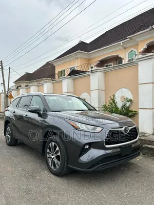 Toyota Highlander XLE AWD 2020 Gray