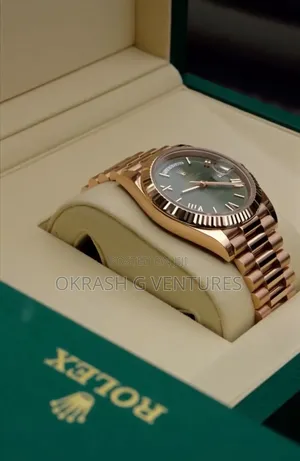 Rolex Oyster Perpetual (Day-Date) Rose Gold Chain Watch