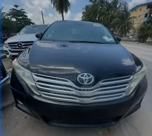 Toyota Venza XLE 2010 Black