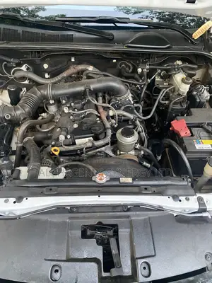 Toyota Hilux 2019 White
