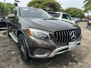 Mercedes-Benz GLC-Class 2017 Brown