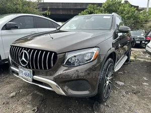 Mercedes-Benz GLC-Class 2017 Brown