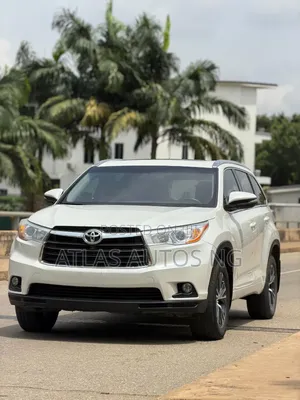 Toyota Highlander XLE V6 4x4 (3.5L 6cyl 6A) 2016 White