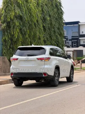 Toyota Highlander XLE V6 4x4 (3.5L 6cyl 6A) 2016 White