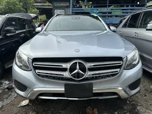 Mercedes-Benz GLC-Class 2017 Blue