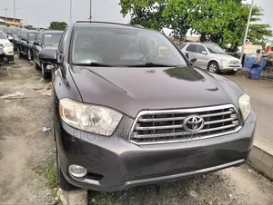 Toyota Highlander Limited 2010 Gray