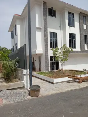 6bdrm Duplex in Asokoro for sale