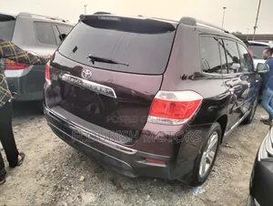 Toyota Highlander Limited 2012 Maroon