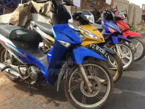 Honda Super Hawk 2015 Red