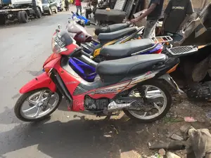 Honda Super Hawk 2015 Red