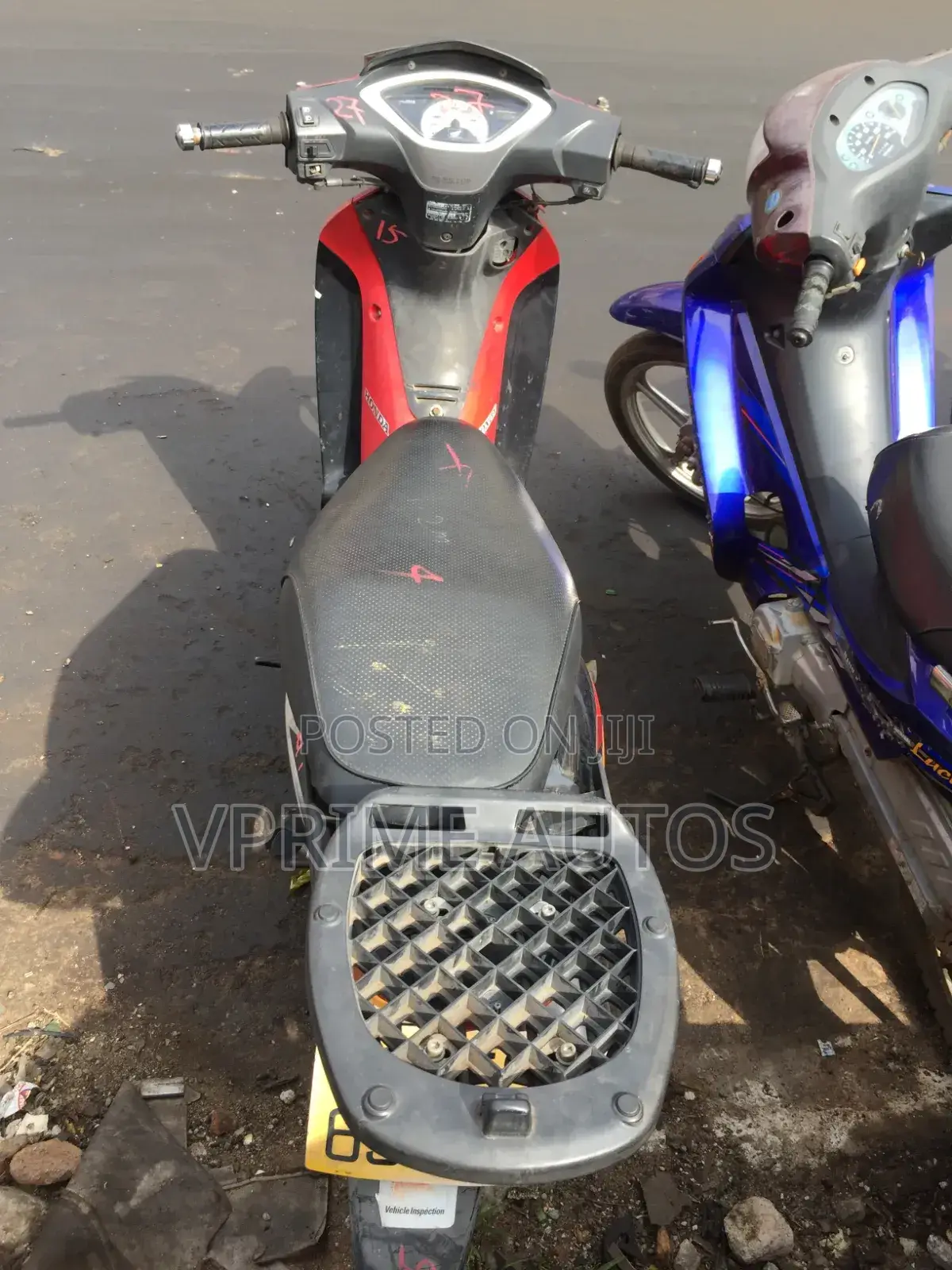 Honda Super Hawk 2015 Red