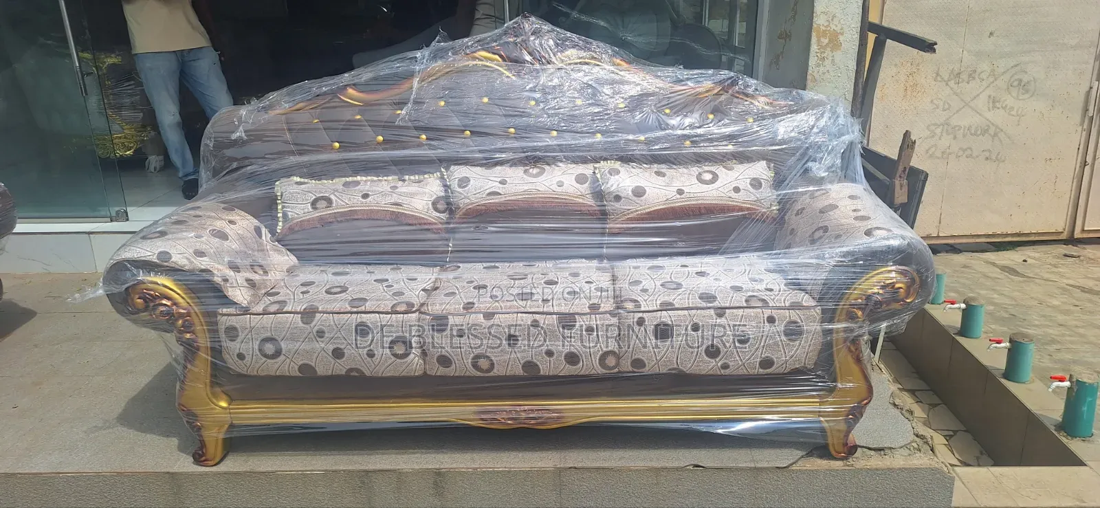 Royal Exotic Sofa