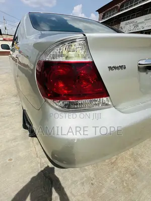 Toyota Camry LE V6 4dr Sedan (3.0L 6cyl 5A) 2004 Silver