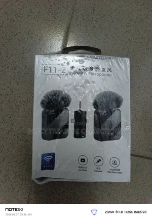 F11-2 Wireless Microphone